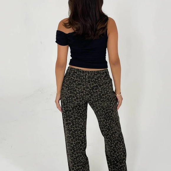 Leopard Print Jeans - Picture 6 of 6
